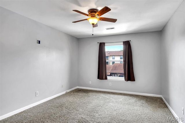 1633 Summergate Parkway P, St Charles, MO 63303