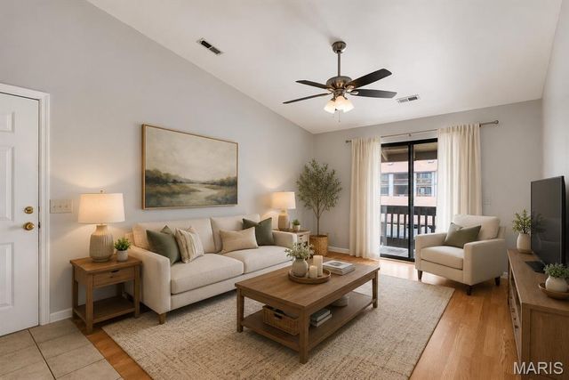 1633 Summergate Parkway P, St Charles, MO 63303