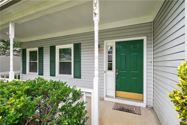 105 Ivy ARCH, Yorktown, VA 23693