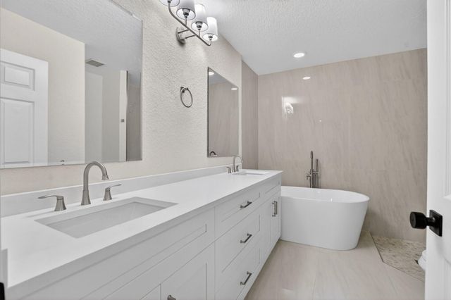 6647 Boca Hermosa Lane, Boca Raton, FL 33433