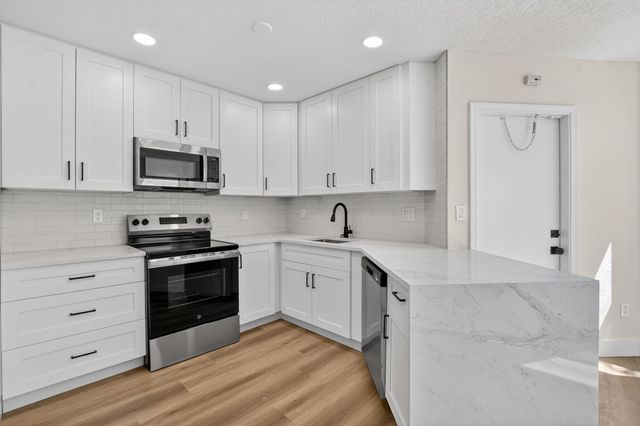 6647 Boca Hermosa Lane, Boca Raton, FL 33433