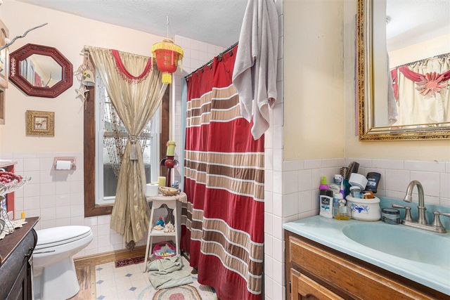 11175 E Shore Drive, Delton, MI 49046