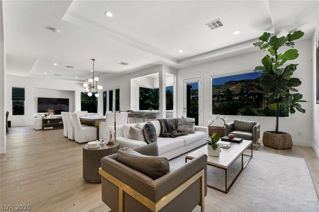 2797 Turtle Head Peak Dr Drive, Las Vegas, NV 89135