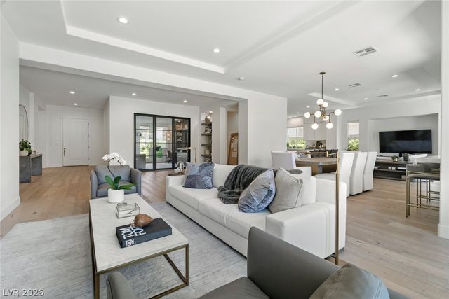 2797 Turtle Head Peak Dr Drive, Las Vegas, NV 89135