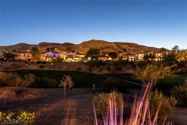 2797 Turtle Head Peak Dr Drive, Las Vegas, NV 89135