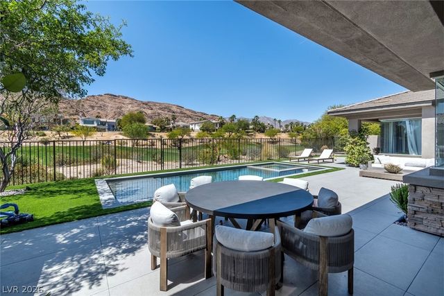 2797 Turtle Head Peak Dr Drive, Las Vegas, NV 89135