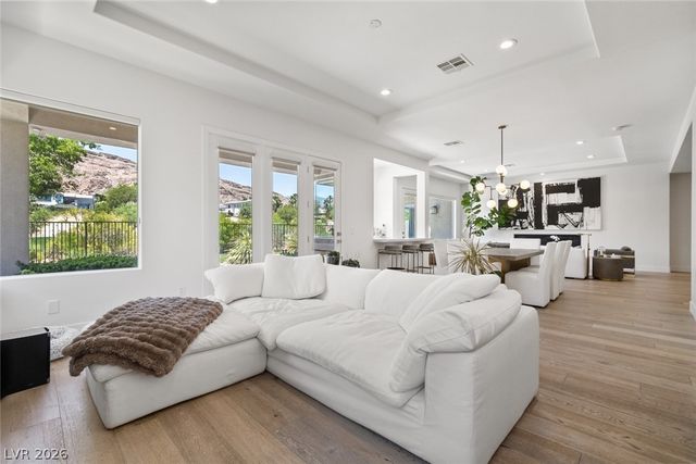 2797 Turtle Head Peak Dr Drive, Las Vegas, NV 89135