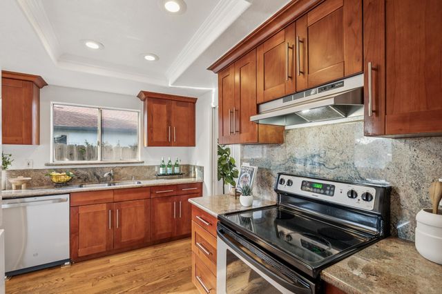 28071 Dobbel Ave, Hayward, CA 94542