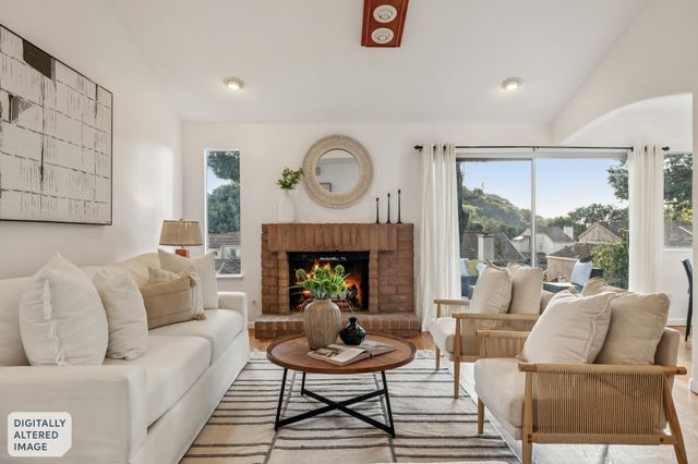 28071 Dobbel Ave, Hayward, CA 94542