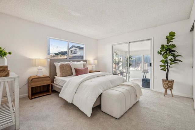 28071 Dobbel Ave, Hayward, CA 94542