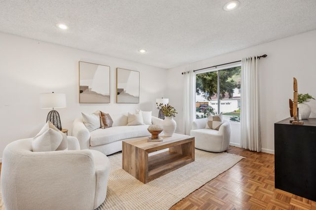 28071 Dobbel Ave, Hayward, CA 94542