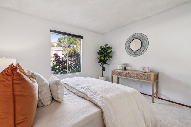 28071 Dobbel Ave, Hayward, CA 94542