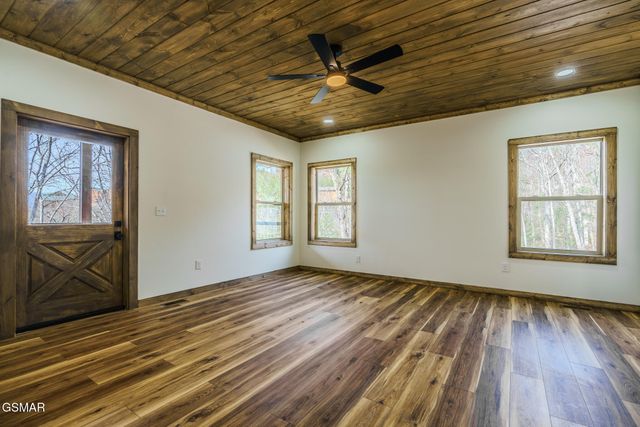 3552 Smokey Ridge Way, Sevierville, TN 37862