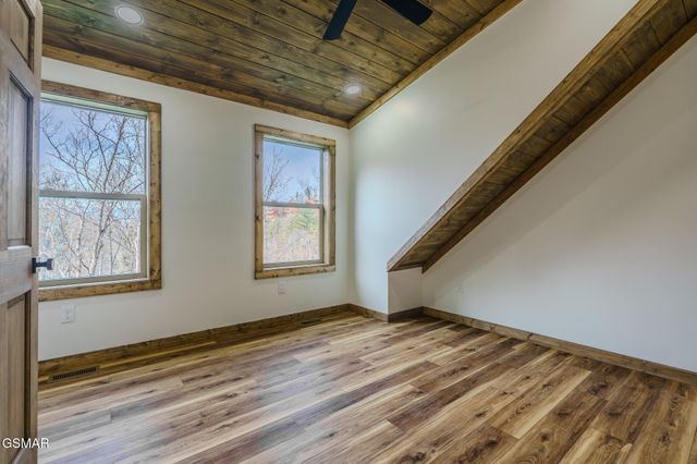 3552 Smokey Ridge Way, Sevierville, TN 37862