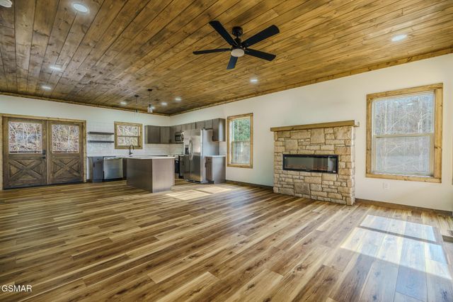 3552 Smokey Ridge Way, Sevierville, TN 37862