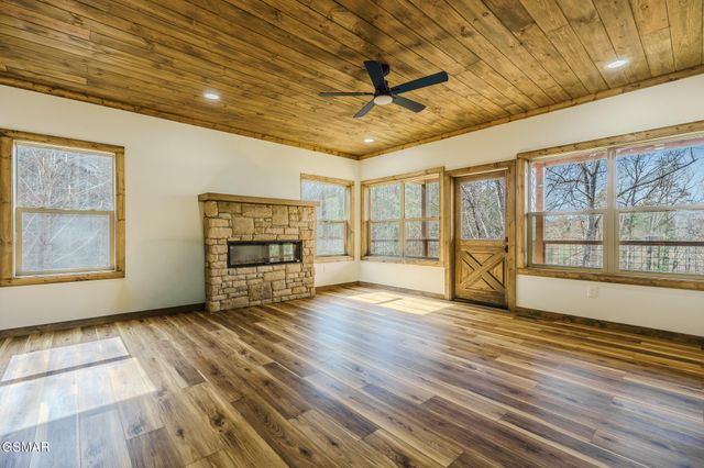 3552 Smokey Ridge Way, Sevierville, TN 37862