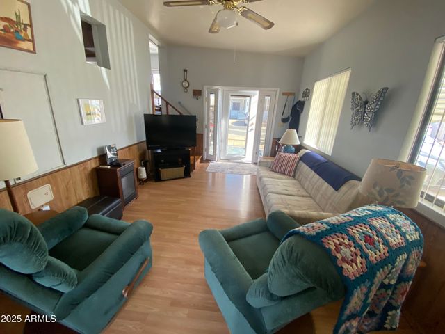 1281 S SIOUX Drive, Apache Junction, AZ 85119