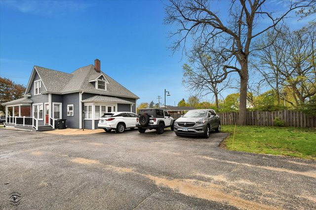 44 Monroe Street, Oswego, IL 60543