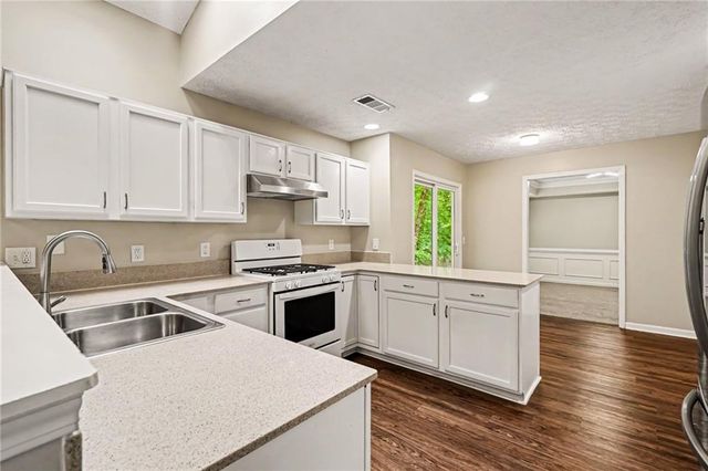 2970 Dunlin Lake Way, Lawrenceville, GA 30044