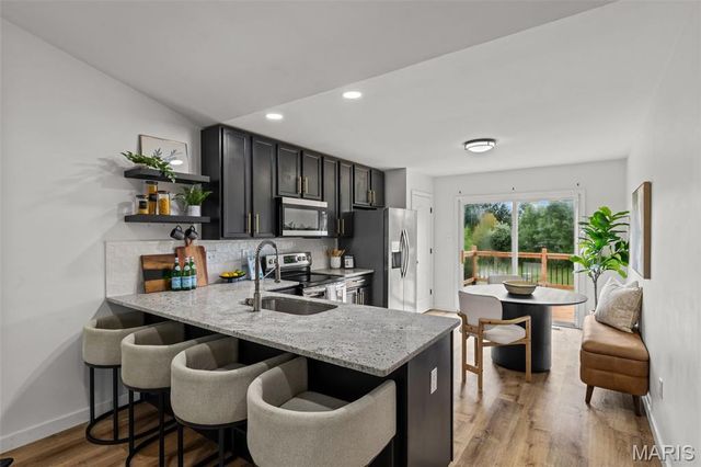 204 Montecito Terrace, St Charles, MO 63304
