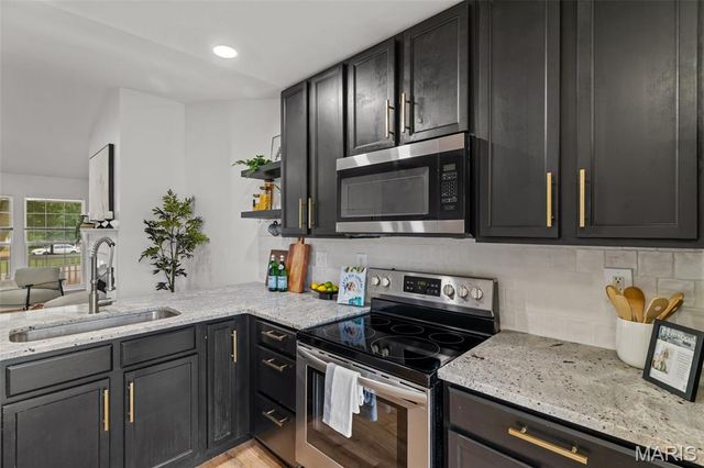 204 Montecito Terrace, St Charles, MO 63304