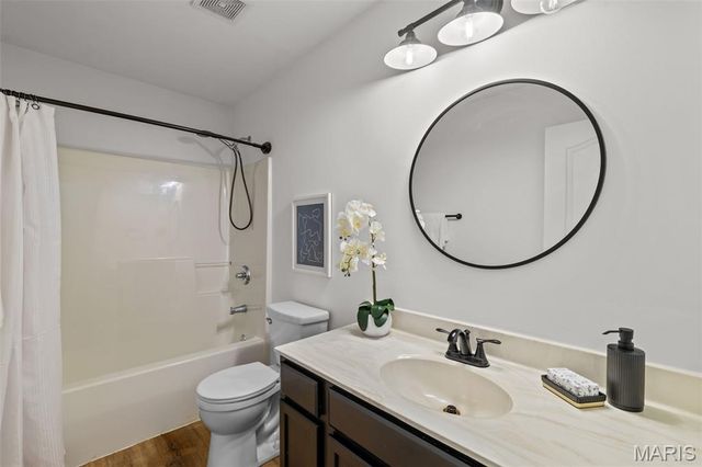 204 Montecito Terrace, St Charles, MO 63304