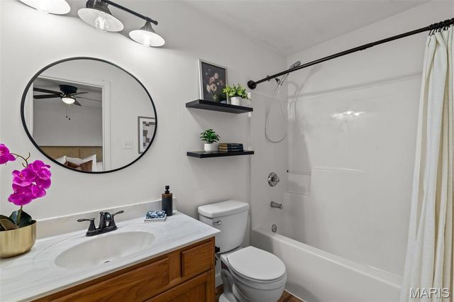 204 Montecito Terrace, St Charles, MO 63304