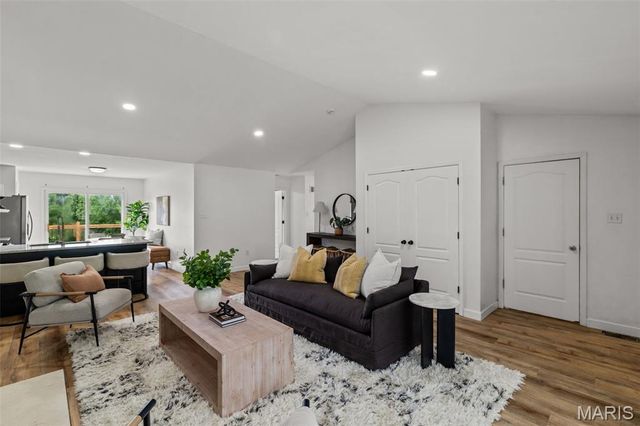 204 Montecito Terrace, St Charles, MO 63304