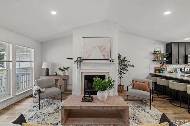 204 Montecito Terrace, St Charles, MO 63304