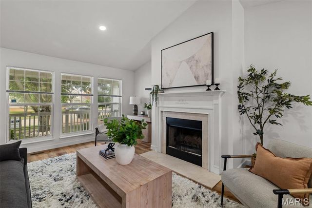 204 Montecito Terrace, St Charles, MO 63304