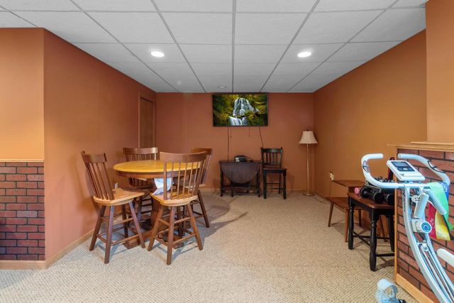 6430 Maywick Drive, Madison, WI 53718