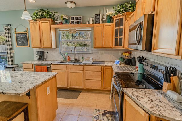 2532 Yeoman Lane, West Lafayette, IN 47906