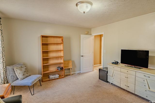 2532 Yeoman Lane, West Lafayette, IN 47906