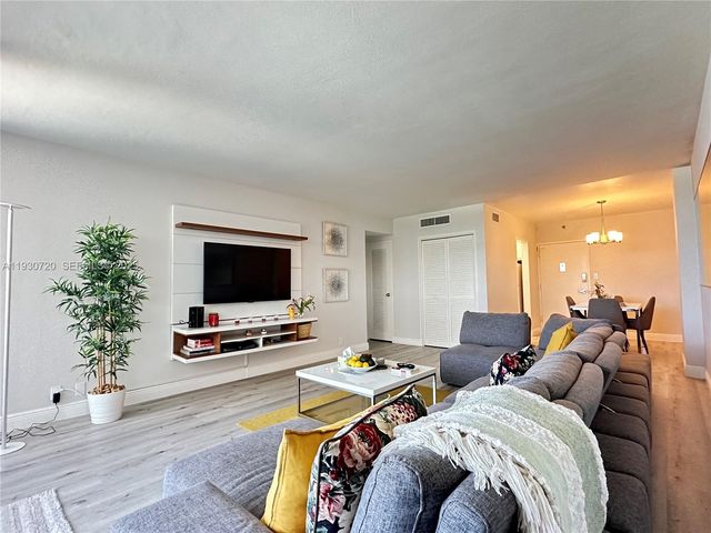 1200 West Ave 329, Miami Beach, FL 33139