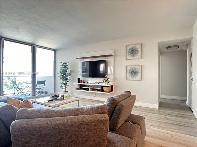 1200 West Ave 329, Miami Beach, FL 33139