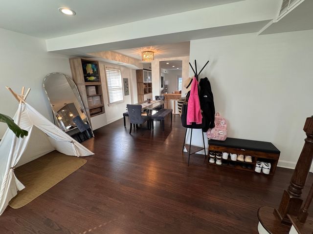 2030 N 75th Avenue, Elmwood Park, IL 60707