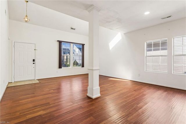 204 Outlaw ST, Chesapeake, VA 23320