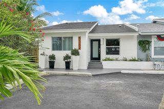 6382 Moseley St, Hollywood, FL 33024