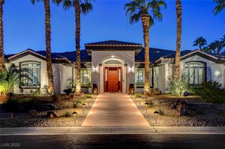 2101 Grand Island Court, Las Vegas, NV 89117