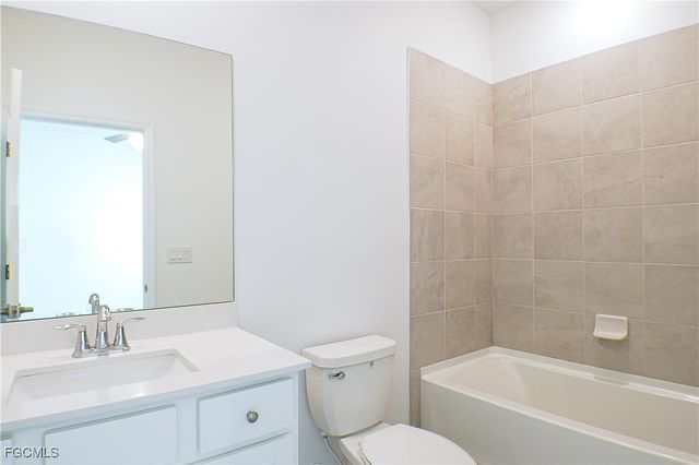 9143 leatherwood LOOP, Lehigh Acres, FL 33936