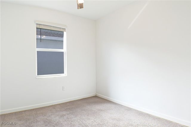 9143 leatherwood LOOP, Lehigh Acres, FL 33936