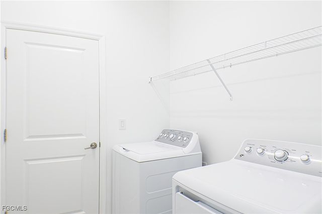 9143 leatherwood LOOP, Lehigh Acres, FL 33936