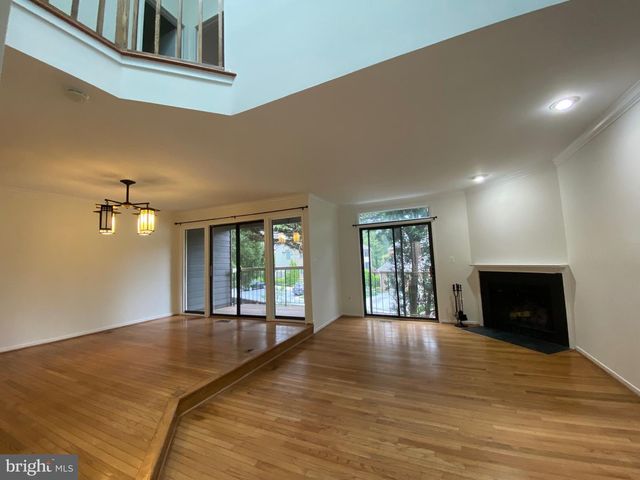 20 VALERIAN CT, Rockville, MD 20852
