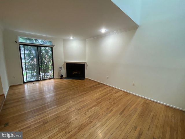 20 VALERIAN CT, Rockville, MD 20852