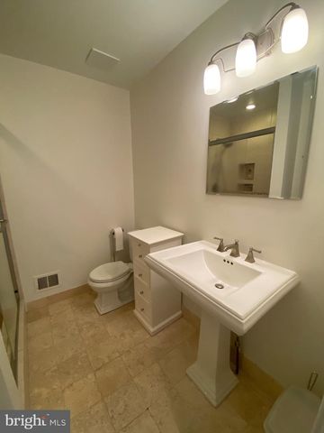 20 VALERIAN CT, Rockville, MD 20852