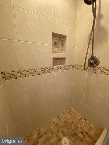 20 VALERIAN CT, Rockville, MD 20852