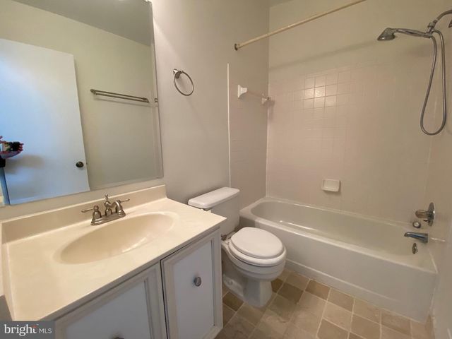 20 VALERIAN CT, Rockville, MD 20852