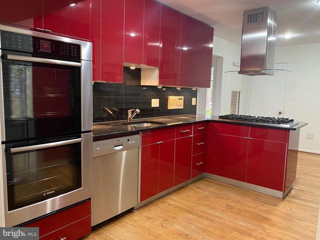 20 VALERIAN CT, Rockville, MD 20852