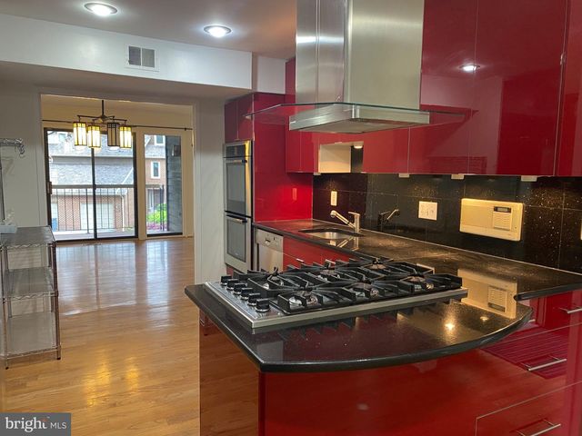 20 VALERIAN CT, Rockville, MD 20852