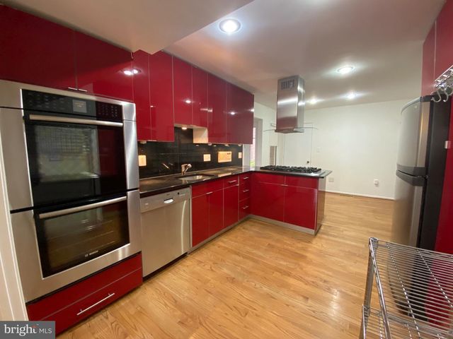 20 VALERIAN CT, Rockville, MD 20852